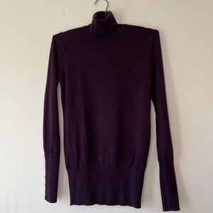 Womens fitted‎ deep plum purple turtleneck lightweight sweater size M